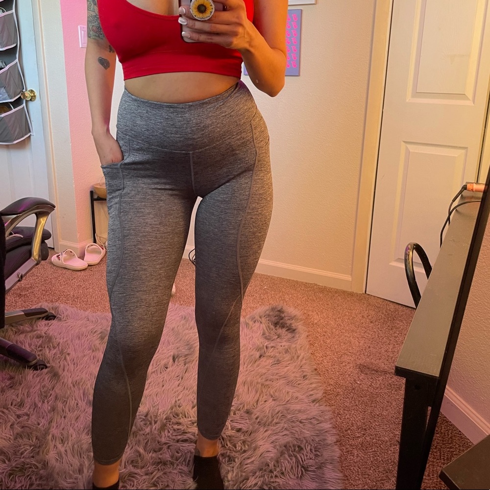 Gray workout leggings with pockets